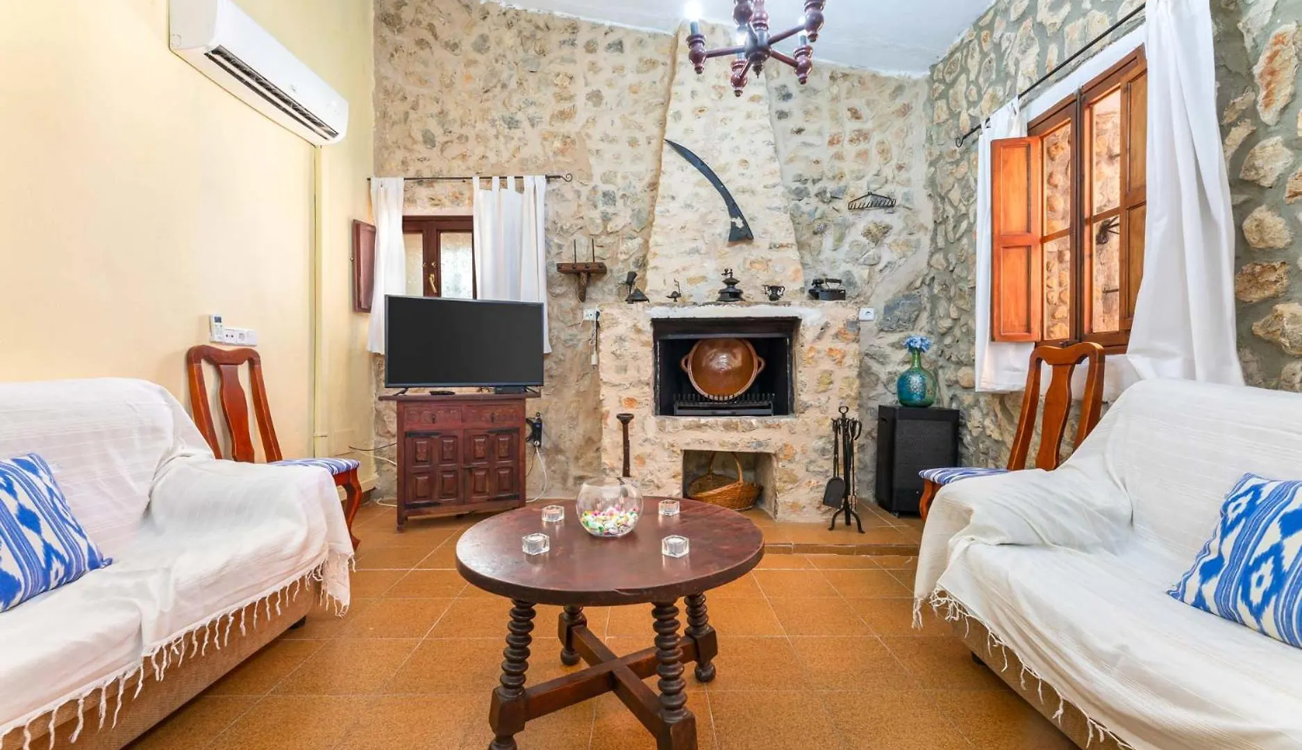 Finca Can Calistro Villa 0*, Inca (Mallorca) Spain